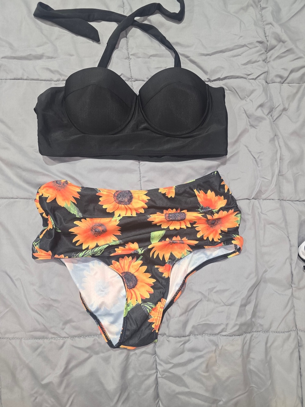 SHEIN Black Bandeau Bikini Top with Sunflower High-Waist Bottoms